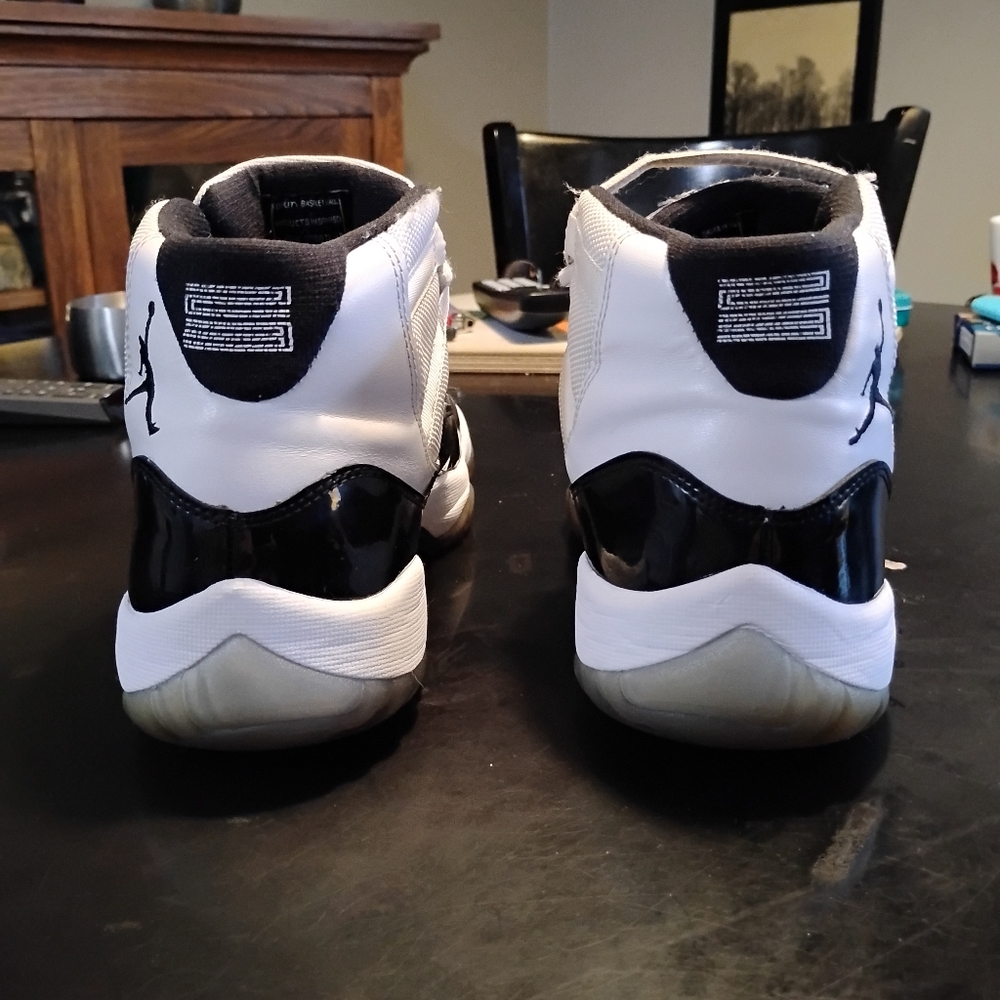Jordan Retro High Tops - Picture 7 of 12